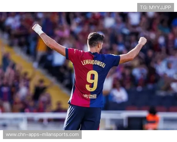 意甲米兰外围传导精妙，锋线再现犀利攻势