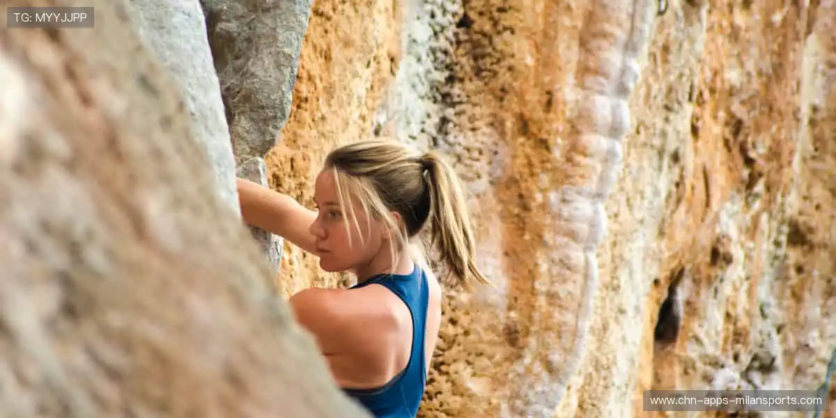 「从草根到巅峰，每一份坚持都值得被记录！📸上传你的故事，赢取专属奖励！」