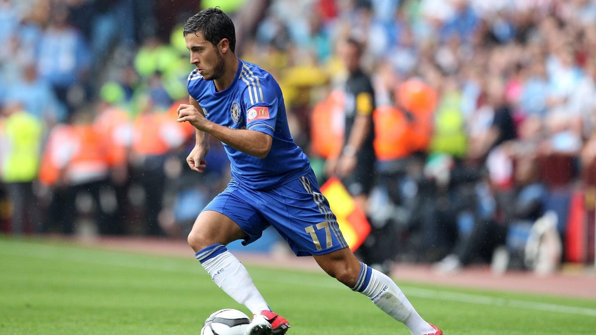 法甲炽热战鼓：点燃全场的激情火焰，炽热战争